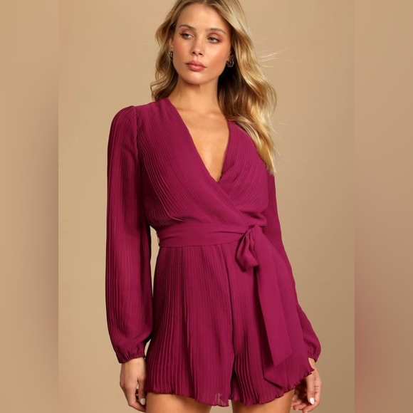 Lulus Pants - NWT Lulu’s Date Night Romper